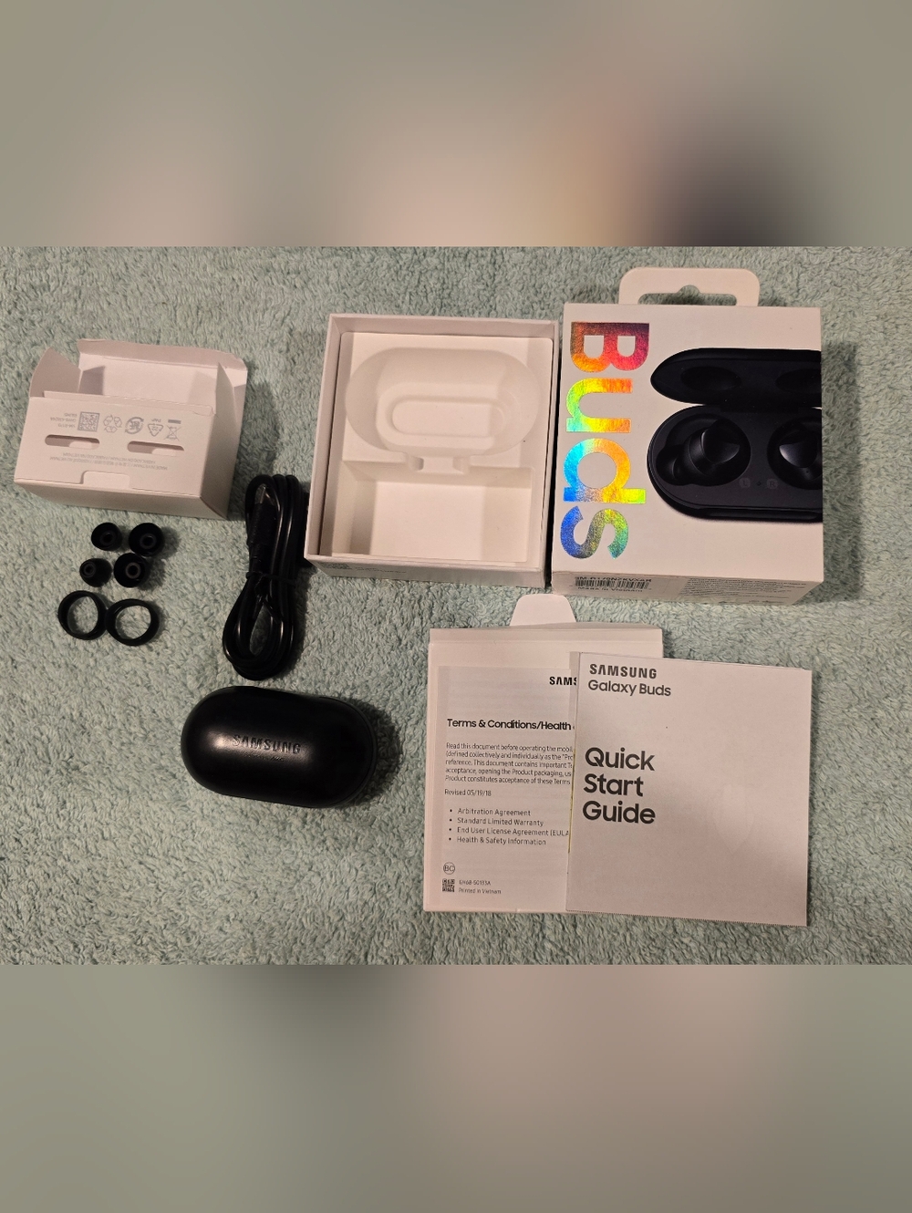 Samsung Galaxy Buds + Black Charging Case
